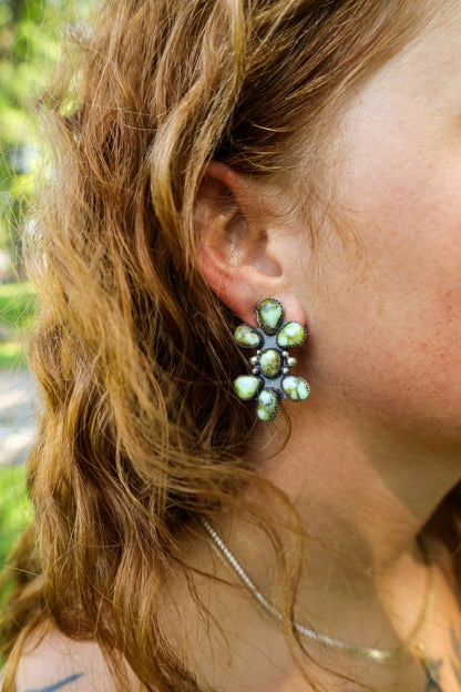Vada Studs