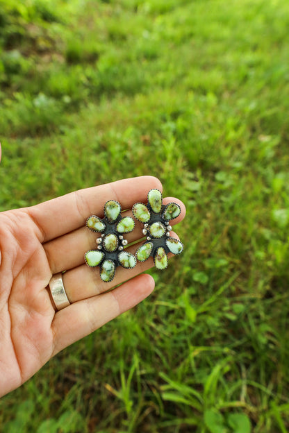 Vada Studs
