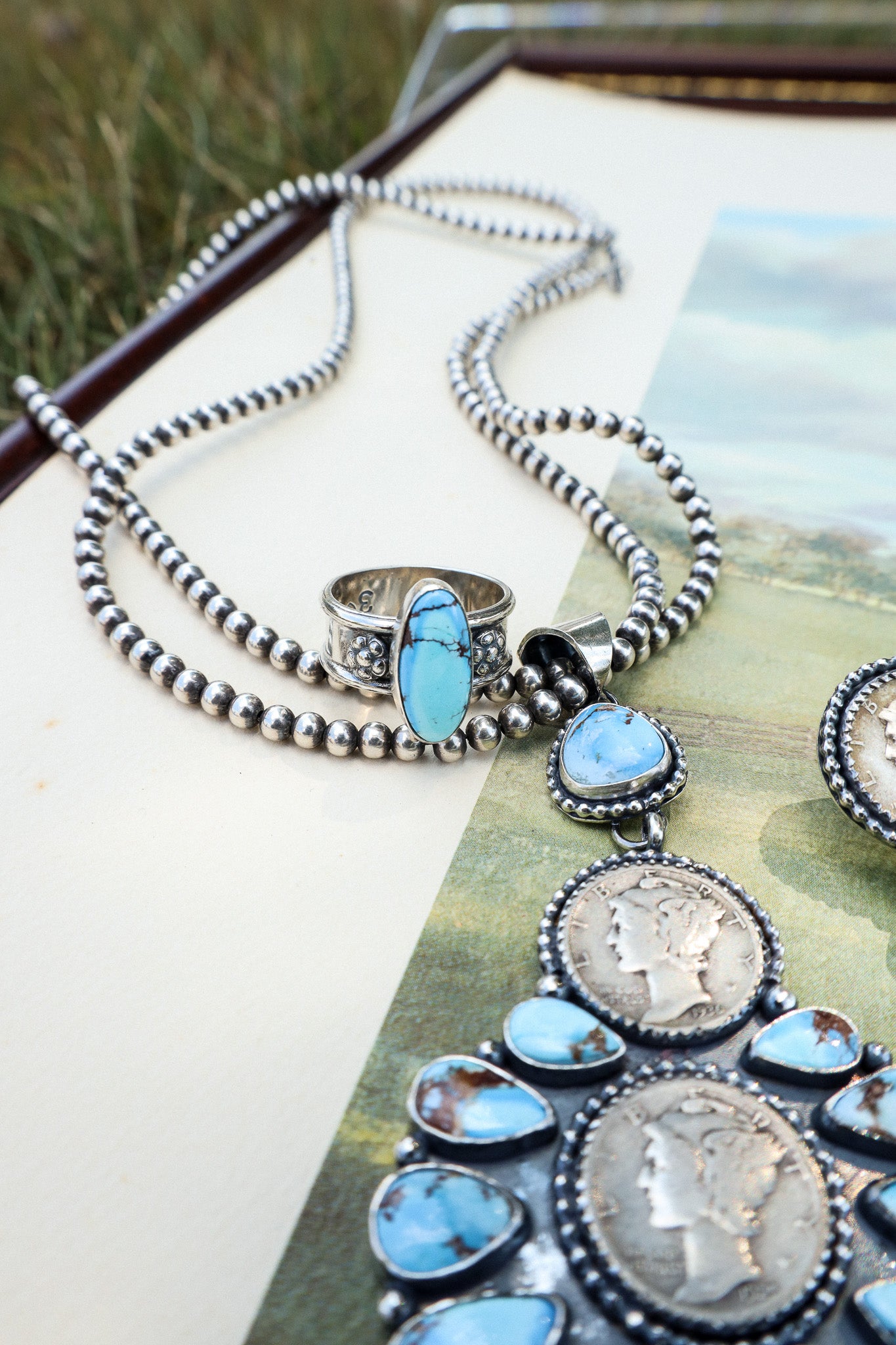 Justify Pendant