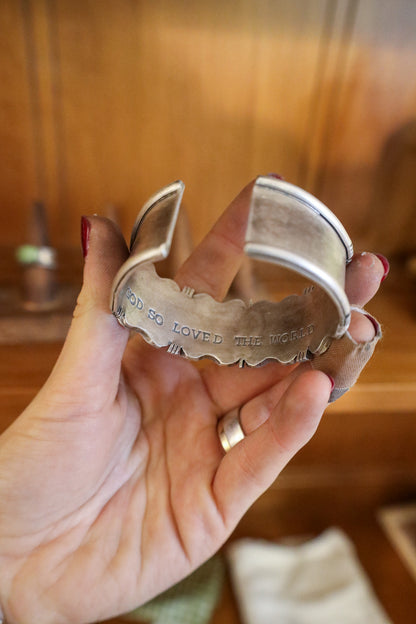 Santa Cuff