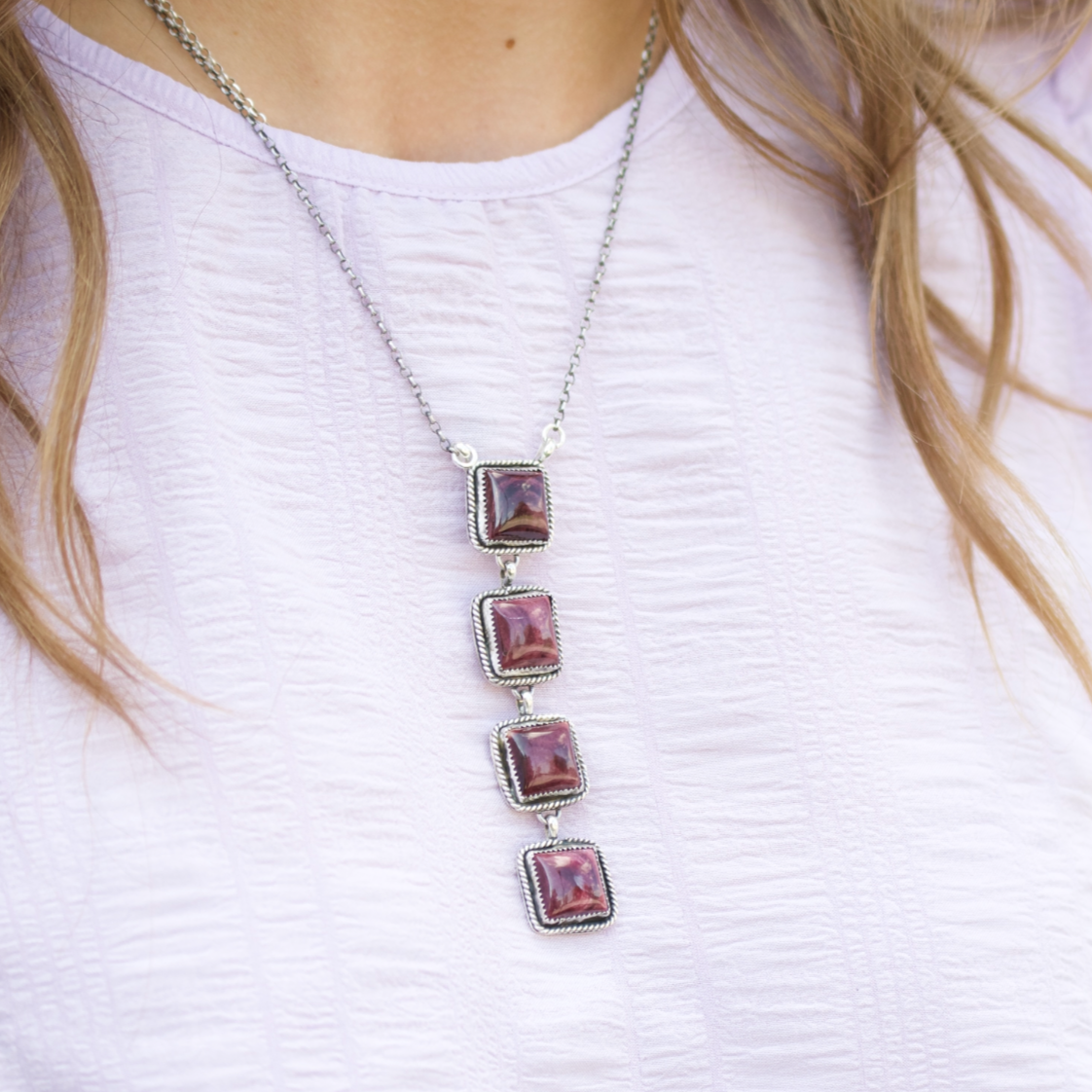 LUCIA PEARL LARIAT