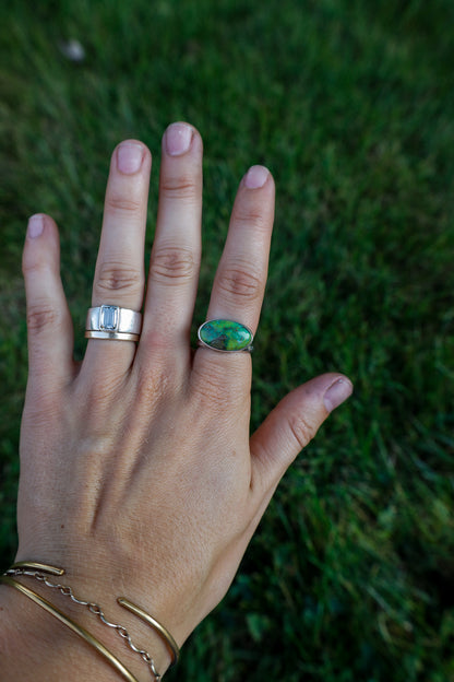 Sonoran Gold E+W Ring - 7.75