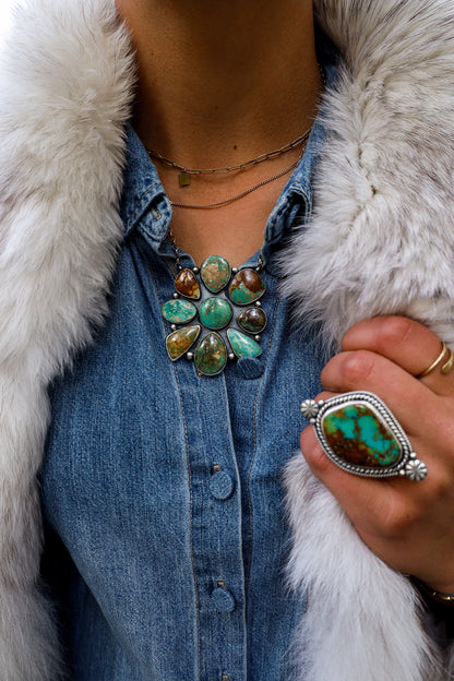 Lake Francis Necklace ***